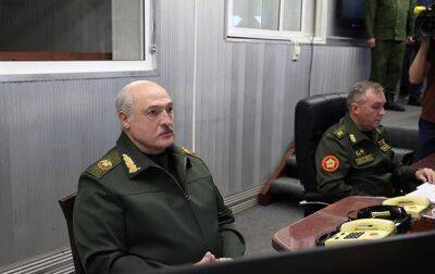 Лукашенко заявил о "повышенной боеготовности" войск Беларуси