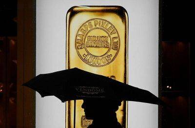 Эдвард Мойя - Золото может вырасти до нового максимума в случае дефолта - smartmoney.one - США - Reuters