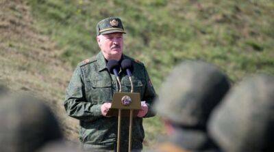 Лукашенко повысил боеготовность войск из-за крушения авиаобъектов рф в Брянской области