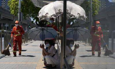 Китайские города "кипят" от жары и готовятся к новым рекордным температурам