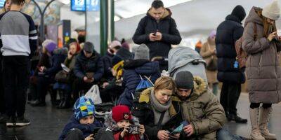 Украиной распространяется воздушная тревога, в Киеве слышны взрывы