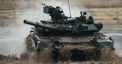 "Куча металла": РФ потеряла миллиарды из-за трофейных танков Т-90М "Прорыв", – военный ВСУ