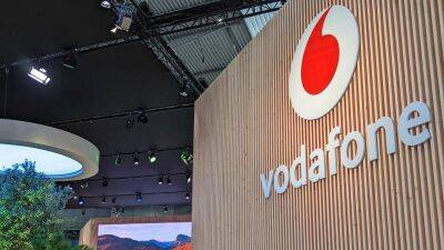 Новый глава Vodafone сократит 11 тысяч рабочих мест из-за падения денежного потока