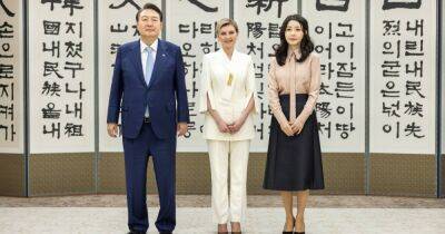 Первый визит в Корею. Зеленская встретилась с президентом страны: подробности (фото, видео)