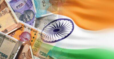 Отказывается от долларов. Россия платит рупиями за импорт из Индии, — Reuters
