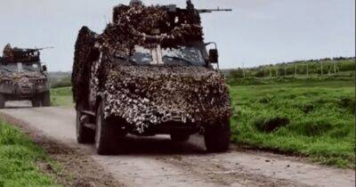 Украинские бронемашины "Козак"-2М1 зафиксировали на видео
