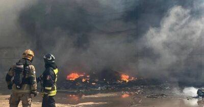 В Москве вспыхнул масштабный пожар возле завода "Москвич", — росСМИ (видео)