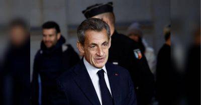 Бывшего президента Франции приговорили к году тюрьмы