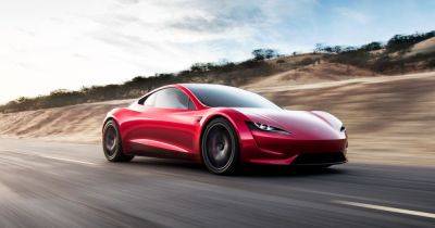 Уже не за горами: Илон Маск раскрыл возможную дату выхода электрокара Tesla Roadster