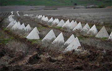 Беларусь начала строить укрепления на границе с Украиной