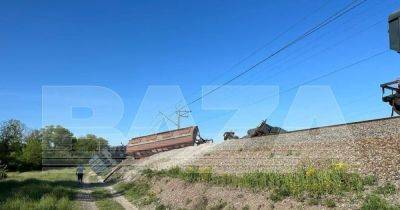 Взрыв в Крыму: вблизи Бахчисарая в результате подрыва железной дороги перекинулись 5 вагонов (фото)