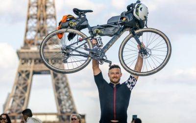 Легенда CS:GO приехал на мажор в Париж на велосипеде, преодолев 1800 км