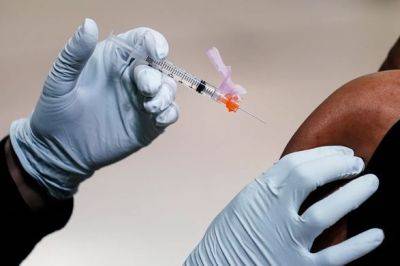 ВОЗ рекомендует, чтобы новые прививки от COVID были нацелены только на варианты XBB