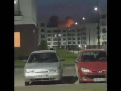 В Мариуполе прозвучала серия мощных взрывов. Пропагандисты утверждают, что в район аэропорта прилетело четыре ракеты