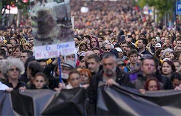 Белград охватили массовые протесты