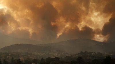 Масштабные лесные пожары в Испании: некоторые села пришлось эвакуировать
