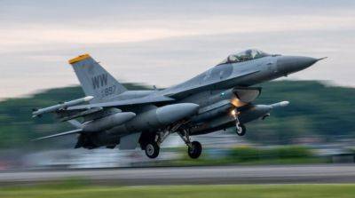 Дания будет учить украинских пилотов, допускает предоставление F-16