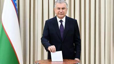 Референдум в Узбекистане: более 90% – за обнуление президентских сроков