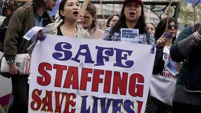 Английские медсестры снова бастуют и требуют повысить зарплату