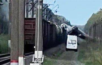 В Брянской области снова подорвали железнодорожные пути