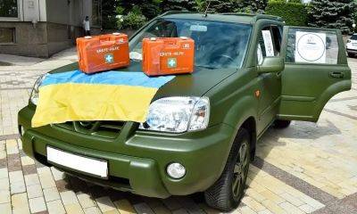 Игроки и тренеры молодежной сборной Украины приобрели авто для воинов ВСУ