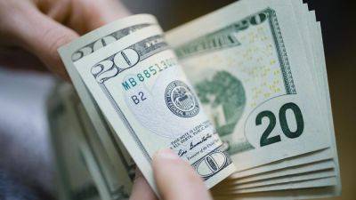 Обменки и ПриватБанк обновили курс валют на 20 мая: доллар довел украинцев до тахикардии