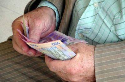 Пенсионеры останутся без денег: в Раде предупредили о задержках выплат - детали