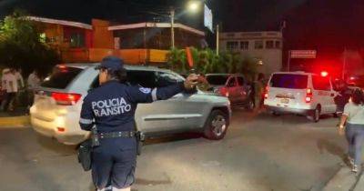 В Сальвадоре на футбольном матче произошла давка: 12 погибших и сотни пострадавших (видео)