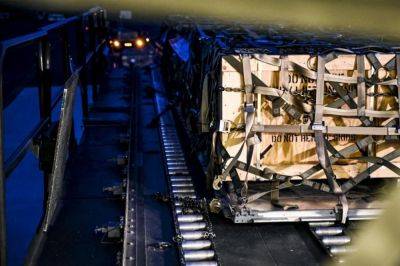 Боеприпасы для HIMARS, ракеты, Javelin и не только: Байден объявил о новом пакете военной помощи на $375 млн