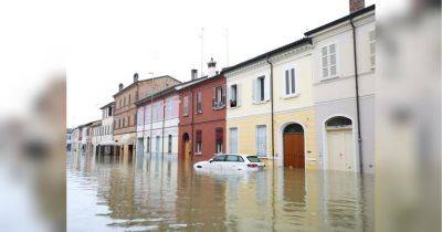 Наводнение в Италии продолжается: за 36 часов выпала полугодовая норма осадков