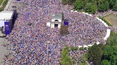 Мая Санду - Роберта Метсола - В центре Кишинева на массовом митинге по поддержке евроинтеграции собралось более 75 000 человек - ru.slovoidilo.ua - Украина - Молдавия