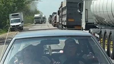 "Все вернется бумерангом": водитель не пропустил скорую с мигалками на Одесчине, украинцы в ярости
