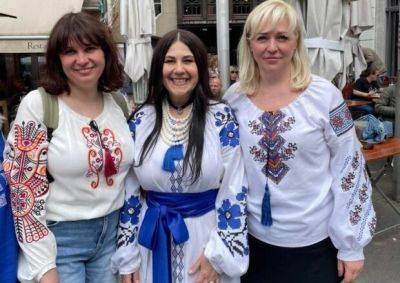 Херсонцы присоединились к акции в День вышиванки, которую провела организация "Украинцы в Бонне"