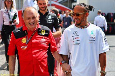Льюис Хэмилтон - Джон Элканн - Ferrari предлагает Хэмилтону $50 млн? - f1news.ru