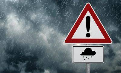 В Одессе и области штормовое предупреждение: сильный ветер и гроза