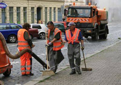 Улицы в Праге уберут вручную, без эвакуации автомобилей