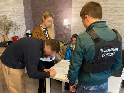 Жителя Львовской области подозревают в незаконной переправке заграницу не менее 50 военнообязанных мужчин – полиция