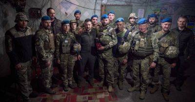 Зеленский побывал на "передке" и встретился с украинскими морпехами (ФОТО)