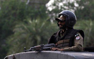 Боевики-исламисты напали на завод в Пакистане, есть жертвы