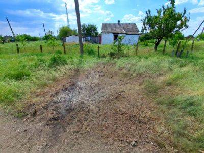 Оккупанты из минометов обстреляли поселок в Херсонской области, погибла женщина – прокуратура