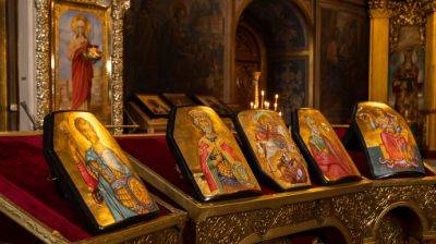 Александр Ковальчук - Епифаний освятил 12 икон, написанных на бронеплитах с передовой - pravda.com.ua - Украина