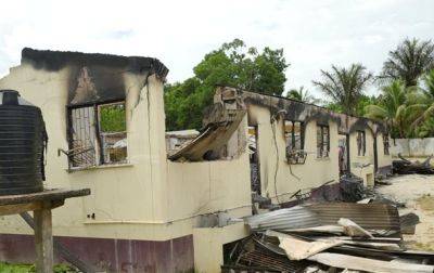 В Гайане школьница подожгла общежитие, 19 жертв