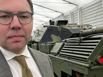 Алексей Макеев - Уже скоро: посол Макеев показал танки Leopard 1, которые Германия передаст Украине - unn.com.ua - Украина - Киев - Германия - Дания - Reuters