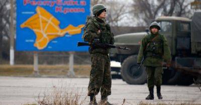В ожидании контрнаступления: Россияне вывезли военную документацию из оккупированного Крыма