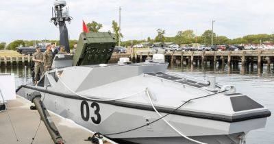 Корпус морской пехоты США показал беспилотный корабль с дронами-камикадзе на борту