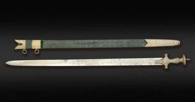 Рекорд на аукционе: за похищенный британцами индийский меч выручили беспрецедентную сумму (фото)