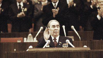 Киевсовет лишил звания Почетный гражданин Киева Леонида Брежнева – видео