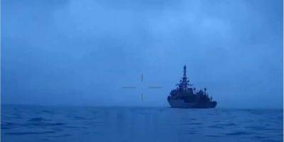 Соцсети опубликовали видео успешной атаки дрона на российский корабль-разведчик Иван Хурс