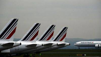 Франция запрещает короткие полеты: как это скажется на борьбе с выбросами в атмосферу?