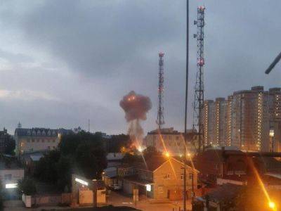 "Я думал, у нас дом сейчас упадет". В Краснодаре ночью раздались взрывы. СМИ пишут об атаке беспилотников